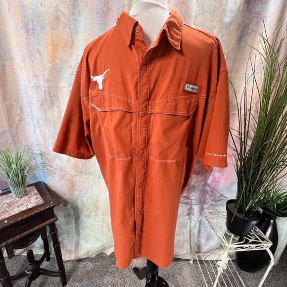 πColumbia Texas Longhorns PFG Low Drag Offshore Omni-Shade Button-Up Shirt - Picture 1 of 16